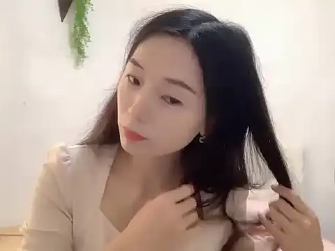 Snapshot of Keke-Baby170 chatting on November 7, 6:57 am Keke-Baby170 online show from November 7, 6:57 am