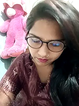 Snapshot of Vanshika1432 chatting on October 22, 6:13 am Vanshika1432 online show from October 22, 6:13 am