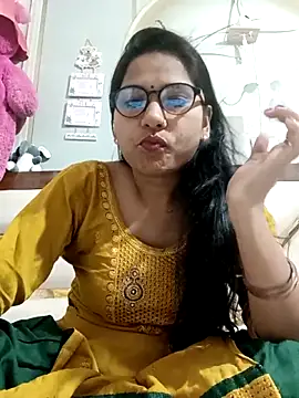 Snapshot of Vanshika1432 chatting on October 25, 5:15 am Vanshika1432 online show from October 25, 5:15 am