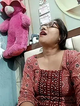 Snapshot of Vanshika1432 chatting on November 5, 1:55 pm Vanshika1432 online show from November 5, 1:55 pm