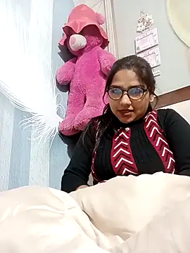 Snapshot of Vanshika1432 chatting on November 16, 2:50 am Vanshika1432 online show from November 16, 2:50 am