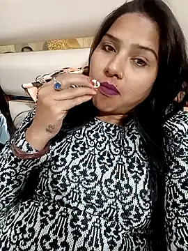 Snapshot of Vanshika1432 chatting on November 17, 4:57 pm Vanshika1432 online show from November 17, 4:57 pm