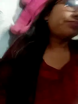 Snapshot of Vanshika1432 chatting on November 19, 7:36 pm Vanshika1432 online show from November 19, 7:36 pm