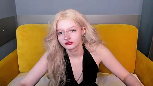 AlessaKiss online show from October 31, 1:50 am