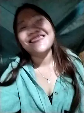 Snapshot of mai-cute chatting on October 17, 1:53 am mai-cute online show from October 17, 1:53 am