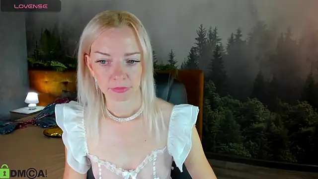 Snapshot of _Keetti_ chatting on October 22, 12:55 am  Keetti  online show from October 22, 12:55 am