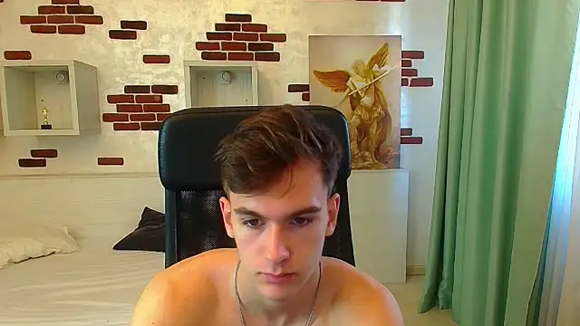 Snapshot of BradyFlint chatting on November 2, 9:00 am BradyFlint online show from November 2, 9:00 am