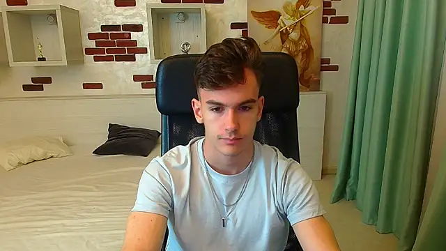 Snapshot of BradyFlint chatting on November 13, 5:17 am BradyFlint online show from November 13, 5:17 am