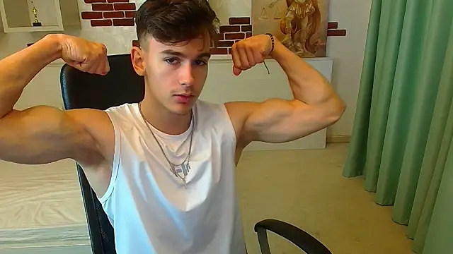 Snapshot of BradyFlint chatting on November 15, 6:33 am BradyFlint online show from November 15, 6:33 am