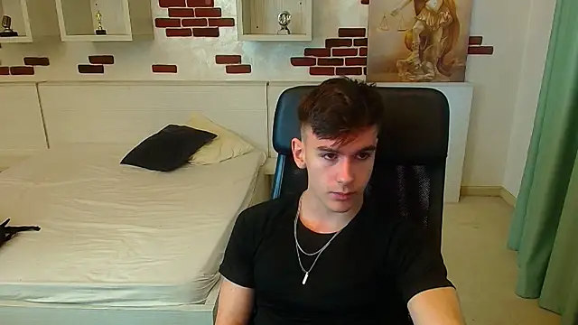 Snapshot of BradyFlint chatting on November 29, 8:39 am BradyFlint online show from November 29, 8:39 am