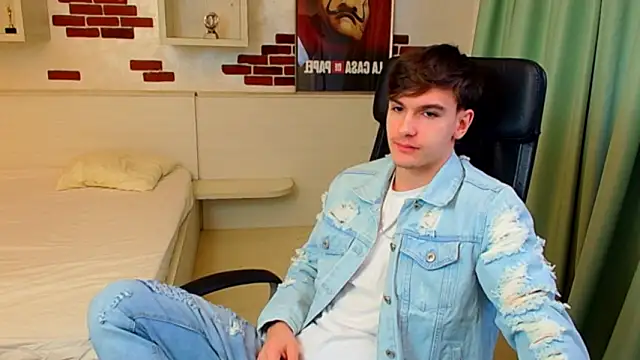 BradyFlint online show from March 8, 5:00 am