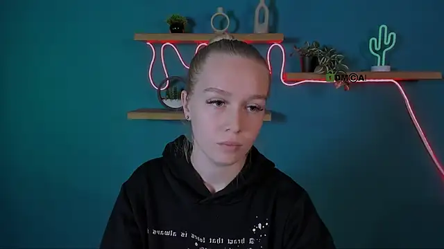 Snapshot of megan_cold chatting on October 25, 9:28 am megan cold online show from October 25, 9:28 am