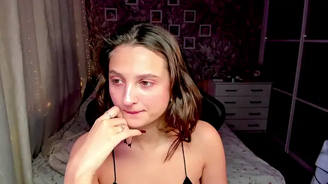 mishel amurr online show from October 27, 1:09 am