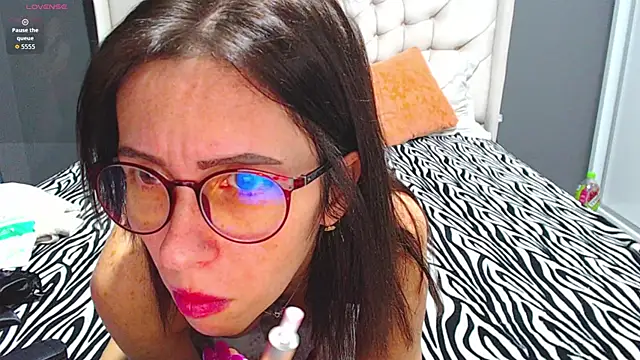 Snapshot of RubySweet11 chatting on November 4, 6:34 am RubySweet11 online show from November 4, 6:34 am