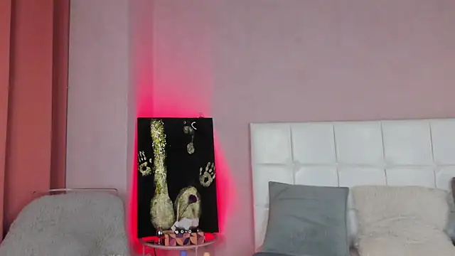 IzieCarter online show from November 25, 8:09 pm