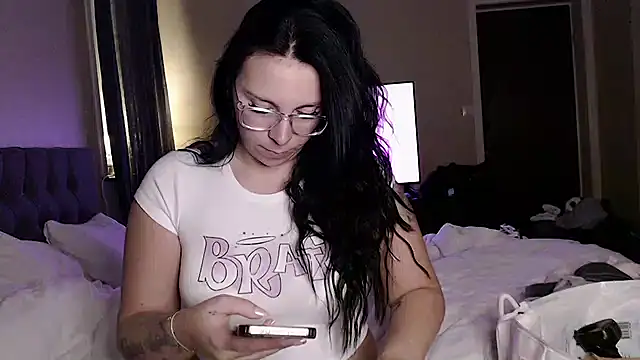 Snapshot of NordicNaughty chatting on November 9, 9:24 pm NordicNaughty online show from November 9, 9:24 pm