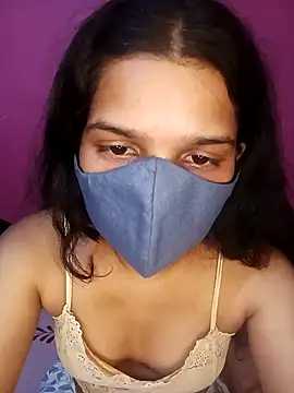 Snapshot of Lovely_Queennn chatting on October 17, 8:22 pm Lovely Queennn online show from October 17, 8:22 pm
