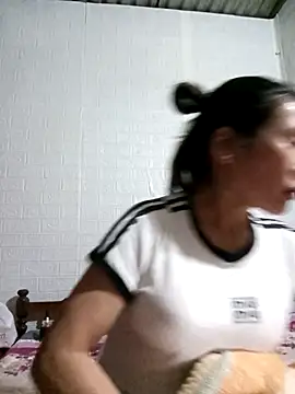 tabby-cat11 online show from November 13, 5:28 am