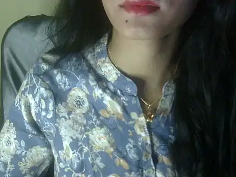 Snapshot of Shezi_N chatting on May 2, 2:55 pm Shezi N online show from May 2, 2:55 pm