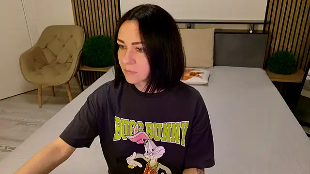DitaNoir online show from July 9, 8:51 am