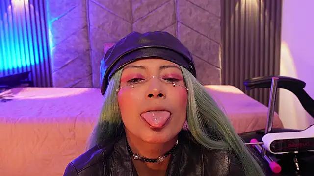 Rynka  online show from April 8, 4:12 am