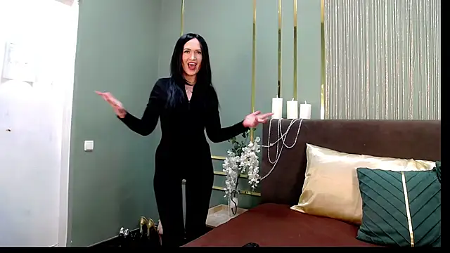 Snapshot of JaneWalch chatting on March 4, 10:43 am JaneWalch online show from March 4, 10:43 am