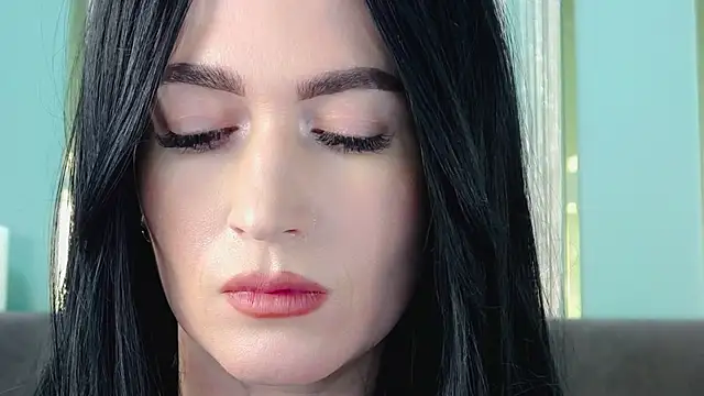 Snapshot of JaneWalch chatting on April 2, 10:13 am JaneWalch online show from April 2, 10:13 am