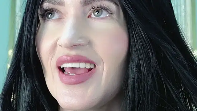 Snapshot of JaneWalch chatting on April 16, 11:00 am JaneWalch online show from April 16, 11:00 am