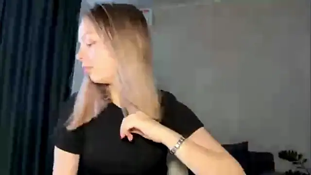 Snapshot of WrithenStub chatting on November 13, 8:13 am WrithenStub online show from November 13, 8:13 am