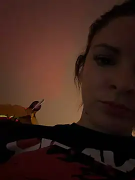 kinkysarahx online show from January 11, 5:29 pm