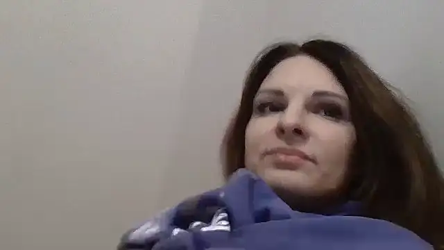 kinkysarahx online show from January 15, 3:27 pm