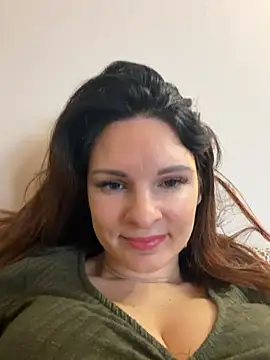 kinkysarahx online show from April 16, 8:37 am