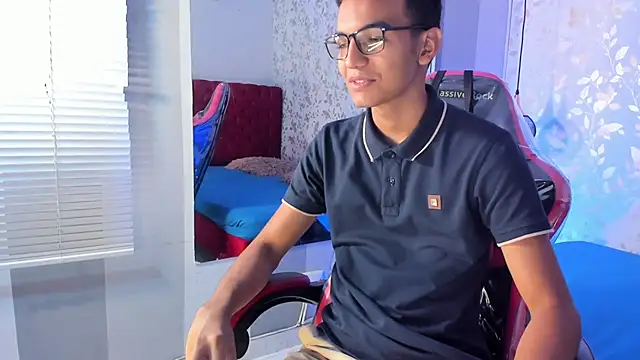 velkanX online show from October 29, 9:49 pm