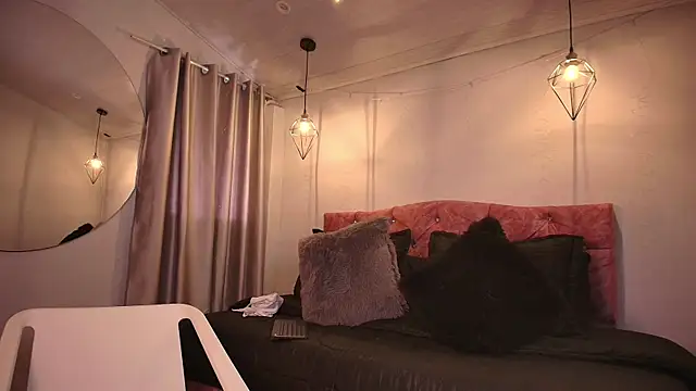 Snapshot of ivy_bonnie chatting on November 10, 11:53 am ivy bonnie online show from November 10, 11:53 am