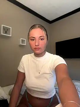 LaceyMilliexoxo online show from October 20, 9:43 am