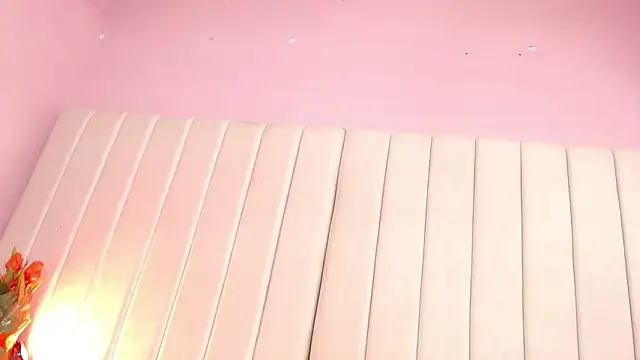 Snapshot of miel_alisha chatting on January 13, 12:43 pm miel alisha online show from January 13, 12:43 pm