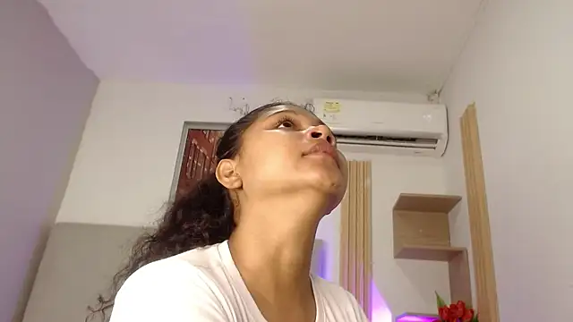 Snapshot of miel_alisha chatting on February 24, 12:03 pm miel alisha online show from February 24, 12:03 pm