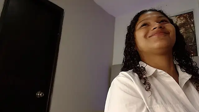 Snapshot of miel_alisha chatting on February 27, 12:49 pm miel alisha online show from February 27, 12:49 pm