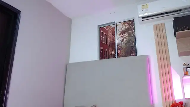 Snapshot of miel_alisha chatting on March 22, 1:36 pm miel alisha online show from March 22, 1:36 pm