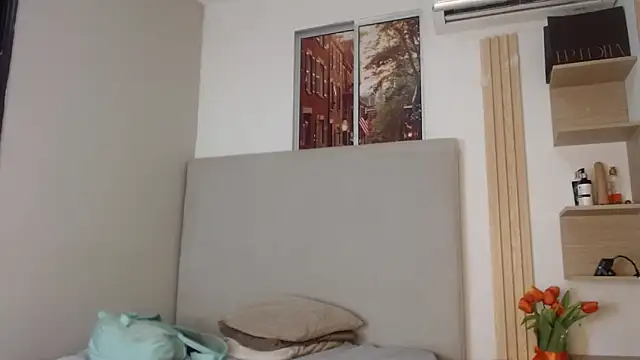 Snapshot of miel_alisha chatting on March 25, 12:22 pm miel alisha online show from March 25, 12:22 pm