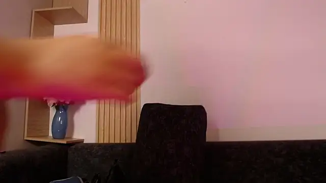 Snapshot of miel_alisha chatting on April 4, 1:30 pm miel alisha online show from April 4, 1:30 pm