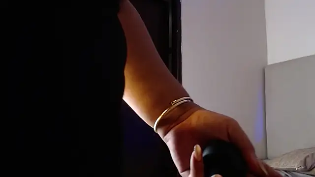 Snapshot of miel_alisha chatting on April 12, 1:38 pm miel alisha online show from April 12, 1:38 pm