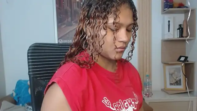 Snapshot of miel_alisha chatting on June 7, 12:53 pm miel alisha online show from June 7, 12:53 pm