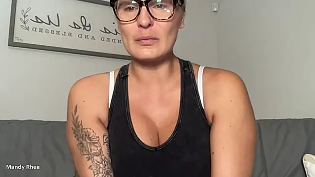 Snapshot of Mandyrheaa chatting on October 23, 10:52 pm Mandyrheaa online show from October 23, 10:52 pm