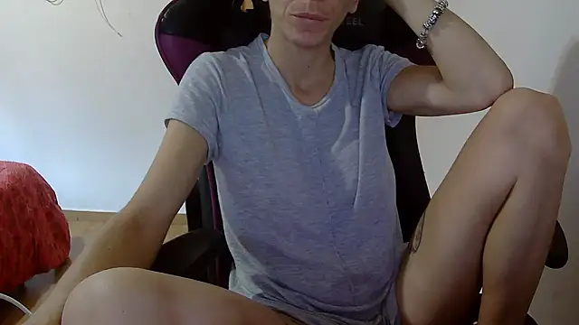 Snapshot of vampirosa@xh chatting on October 19, 11:00 am vampirosaxh online show from October 19, 11:00 am