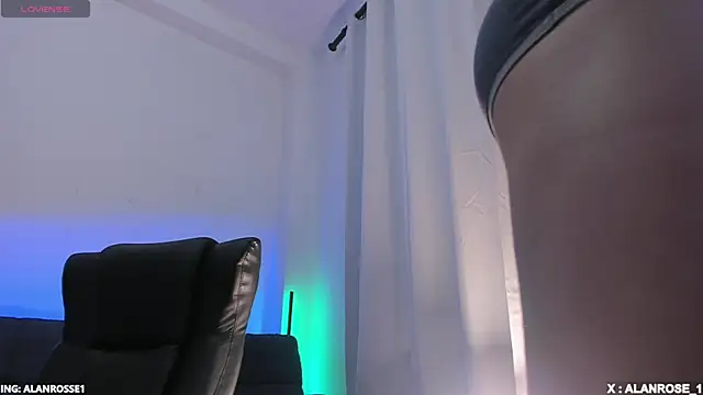 Snapshot of AlanRose01 chatting on October 20, 2:28 pm AlanRose01 online show from October 20, 2:28 pm