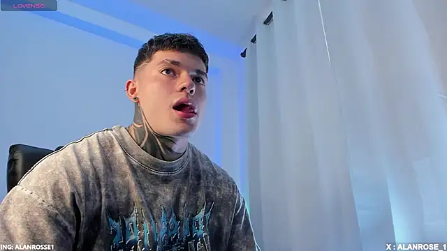 Snapshot of AlanRose01 chatting on October 31, 7:26 pm AlanRose01 online show from October 31, 7:26 pm