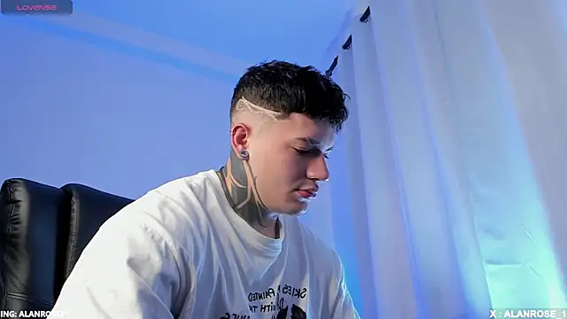 Snapshot of AlanRose01 chatting on November 27, 1:57 pm AlanRose01 online show from November 27, 1:57 pm