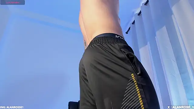 Snapshot of AlanRose01 chatting on December 3, 1:09 pm AlanRose01 online show from December 3, 1:09 pm