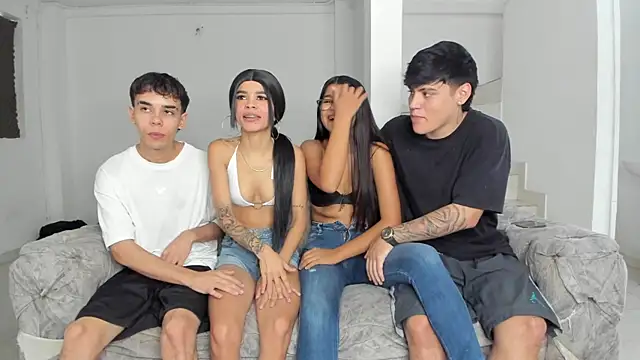 Snapshot of HottWett chatting on October 29, 7:04 pm HottWett online show from October 29, 7:04 pm